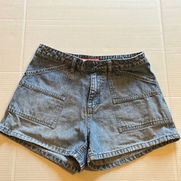 vintage Y2K- Union Bay-size 9 faded Jean shorts. Two large front pockets. - Picture 1 of 13